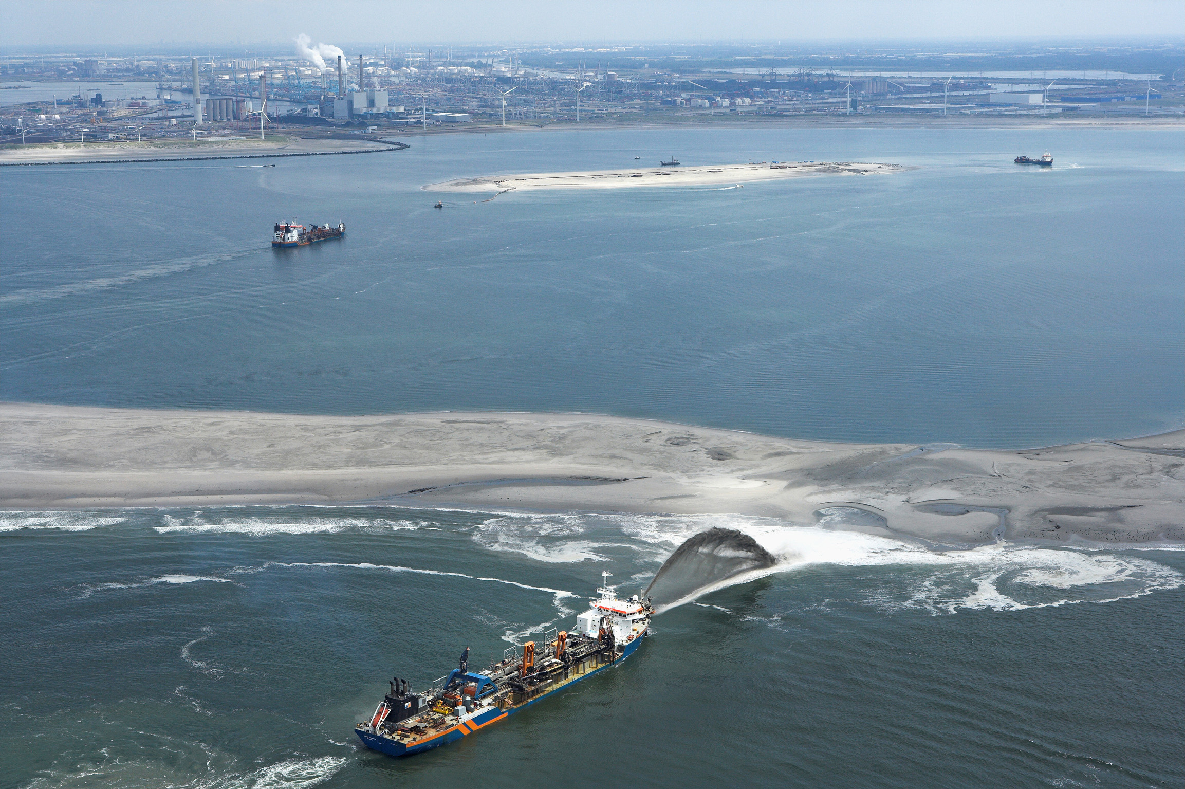 Wilhelmsen Ships Service provides agency support to major port construction project
